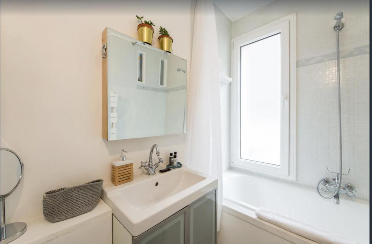Paris Petit Appartement Lumineux Et Atypique Buitenkant foto