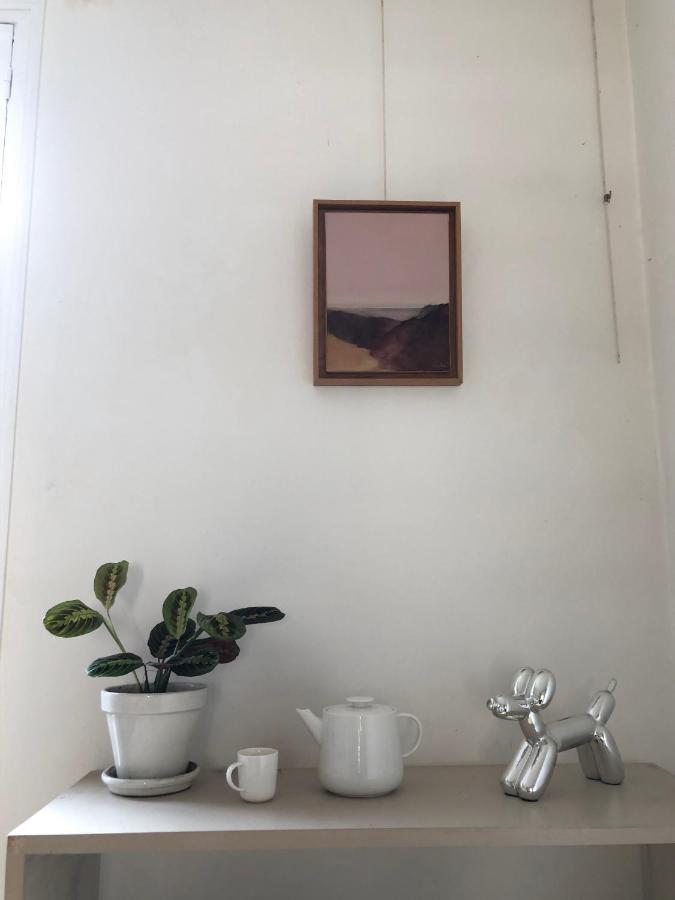 Paris Petit Appartement Lumineux Et Atypique Buitenkant foto
