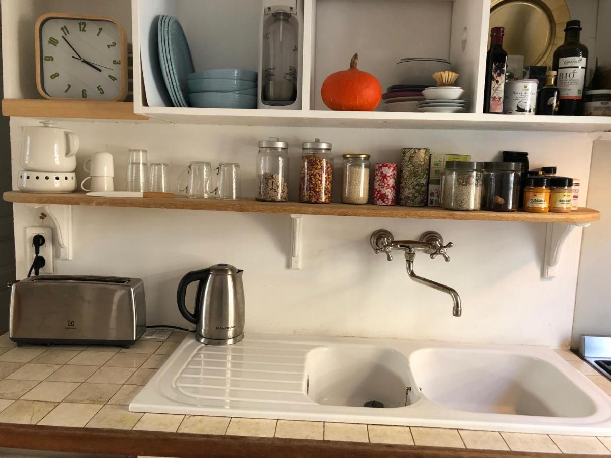 Paris Petit Appartement Lumineux Et Atypique Buitenkant foto