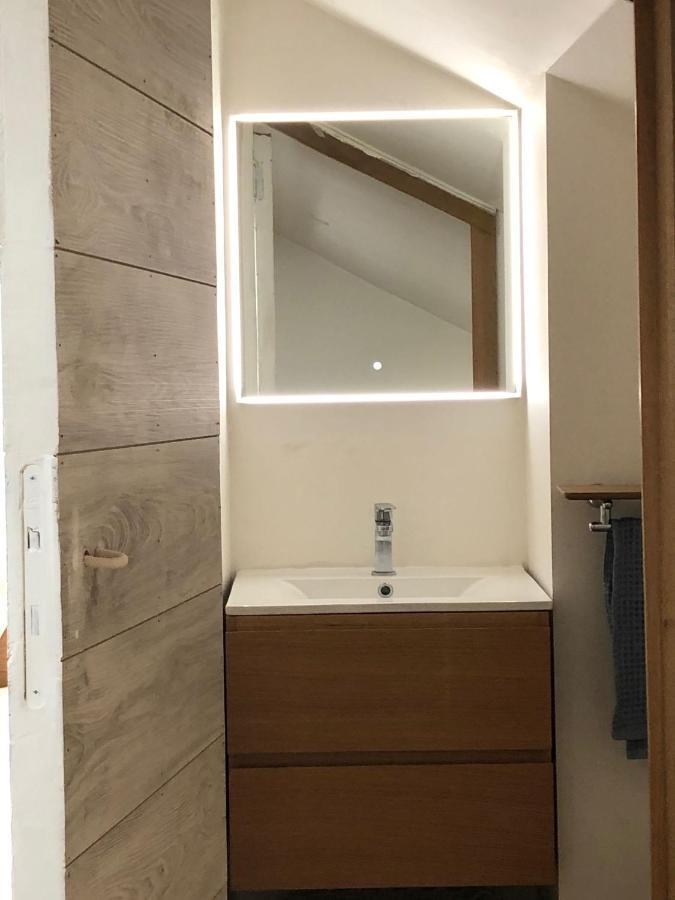 Paris Petit Appartement Lumineux Et Atypique Buitenkant foto